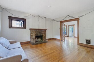 129 Victoria Pl in Syracuse, NY - Building Photo - Building Photo