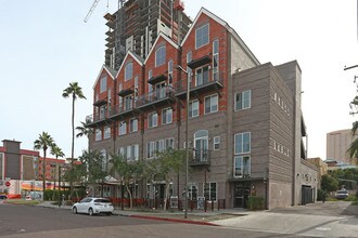 McKinley Condominiums in Phoenix, AZ - Foto de edificio - Building Photo