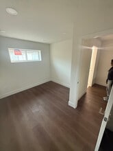 881 4th Ln in South San Francisco, CA - Building Photo - Building Photo
