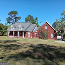 1317 Kermit Dr in Statesboro, GA - Foto de edificio - Building Photo