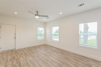 3127 Bay St in Houston, TX - Building Photo - Building Photo