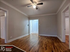 3837 N Greenview Ave, Unit 3839-Garden in Chicago, IL - Building Photo - Building Photo