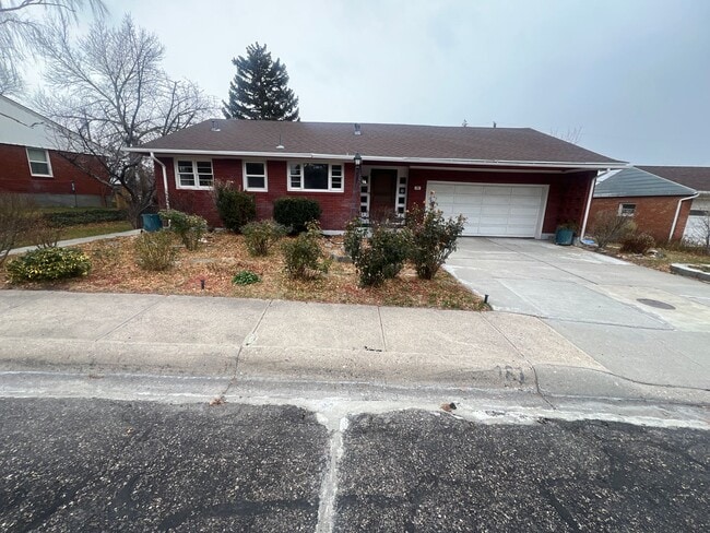 property at 181 S 16th Pl