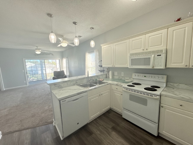 property at 2040 Cross Gate Blvd