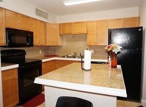 375 Lake Ontario Ct, Unit 201 in Altamonte Springs, FL - Building Photo - Building Photo