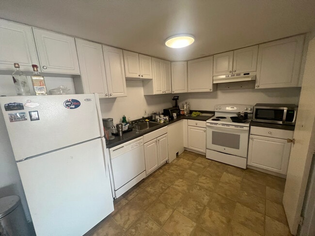 36 Dighton St, Unit 10