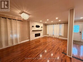 48 Ronway Crescent in Toronto, ON - Building Photo - Building Photo