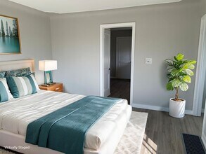 343 E Lakewood Blvd in Holland, MI - Building Photo - Building Photo