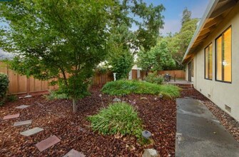 11824 Norfolk Pl in Dublin, CA - Building Photo - Building Photo