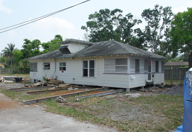 1001-1009 Tequesta St in Fort Lauderdale, FL - Foto de edificio - Building Photo