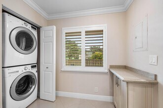 7286 Huntington Ln in Delray Beach, FL - Building Photo - Building Photo