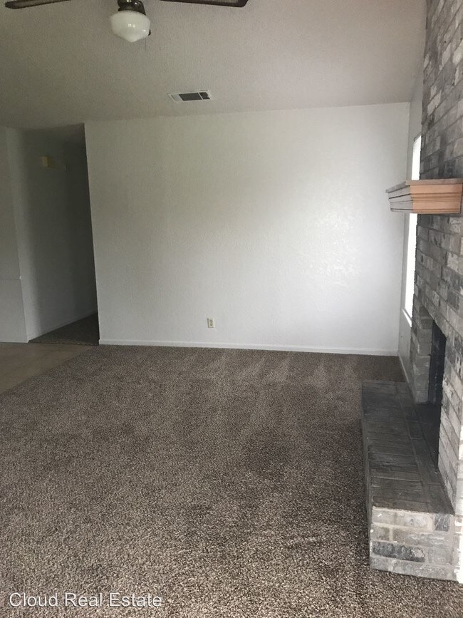 1705 Leader Dr in Killeen, TX - Building Photo - Building Photo