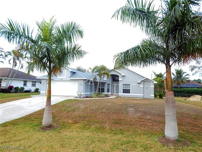 property at 424 SW 38th Pl