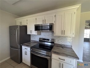 105 Tangerine Dr in Port Lavaca, TX - Building Photo - Building Photo