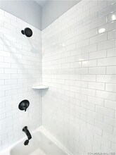 4 Berkeley St-Unit -11 in Norwalk, CT - Foto de edificio - Building Photo