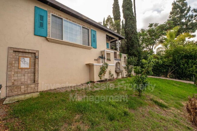 property at 4982 Baltimore Dr