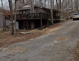 1204 Lost Creek Boat Dock Rd in Decaturville, TN - Building Photo