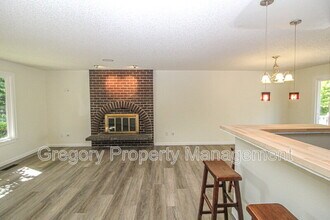 10605 166th Pl NE in Redmond, WA - Building Photo - Building Photo