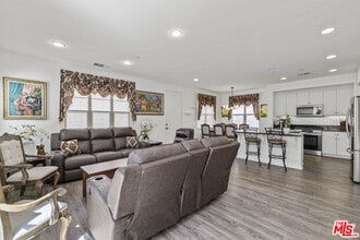 21757 Bene Dr in Santa Clarita, CA - Building Photo - Building Photo