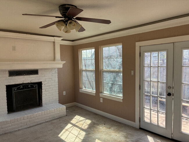 property at 1612 Oxford Way