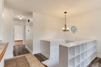 214 Far Hills Dr in Bolingbrook, IL - Building Photo - Building Photo