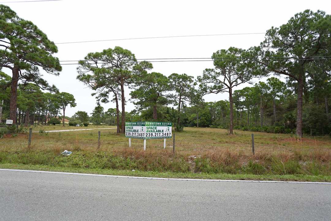 Downtown Estero Apartments in Estero, FL - Foto de edificio