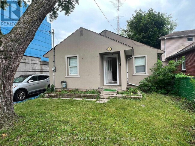 property at 21 Franklin Ave