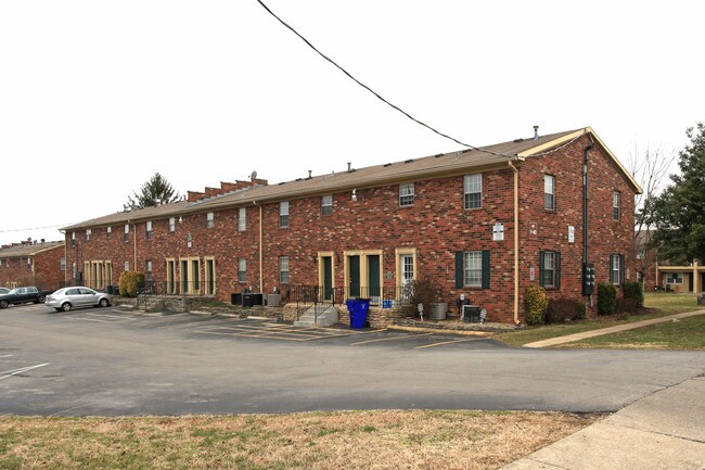 Meadow Green Apartments in Lexington, KY - Foto de edificio - Building Photo