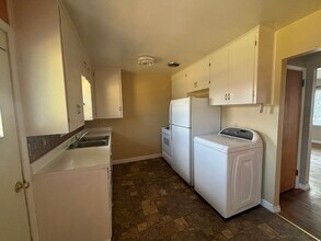 4208 W St Louis St in Rapid City, SD - Building Photo - Building Photo