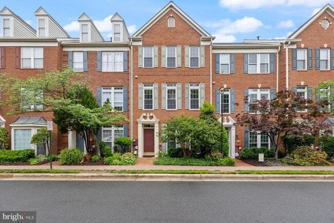 property at 713 Norfolk Ln