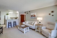 17617 Pomerado Rd in San Diego, CA - Building Photo - Building Photo