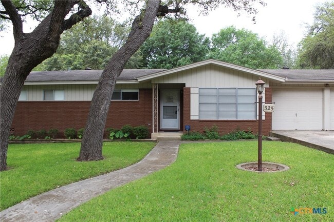 property at 525 Beverly Ln