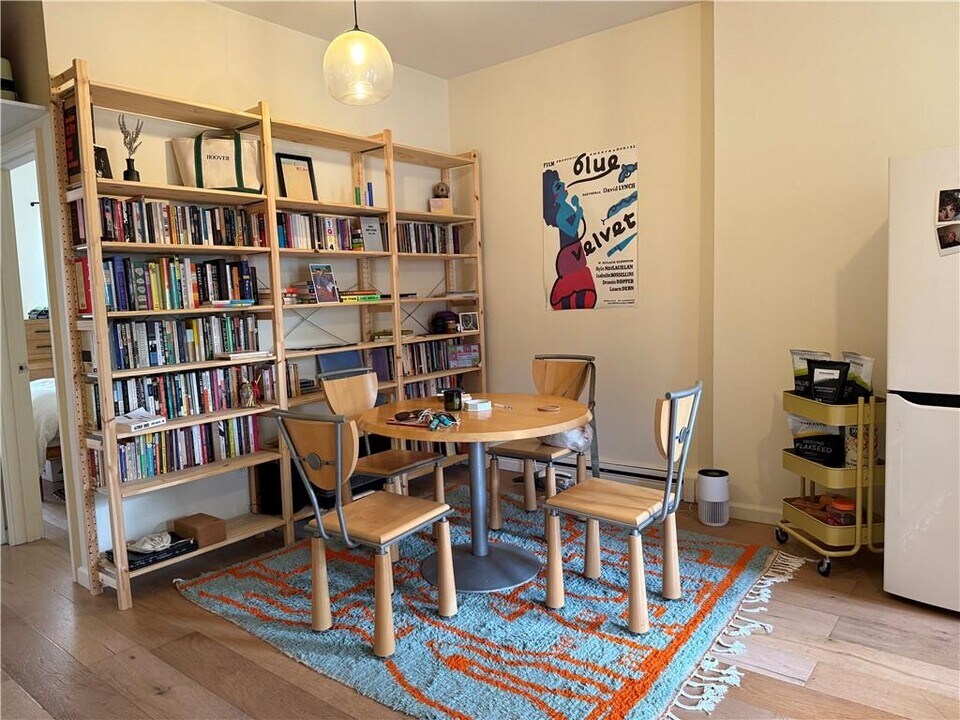 42 Clermont Ave in Brooklyn, NY - Foto de edificio