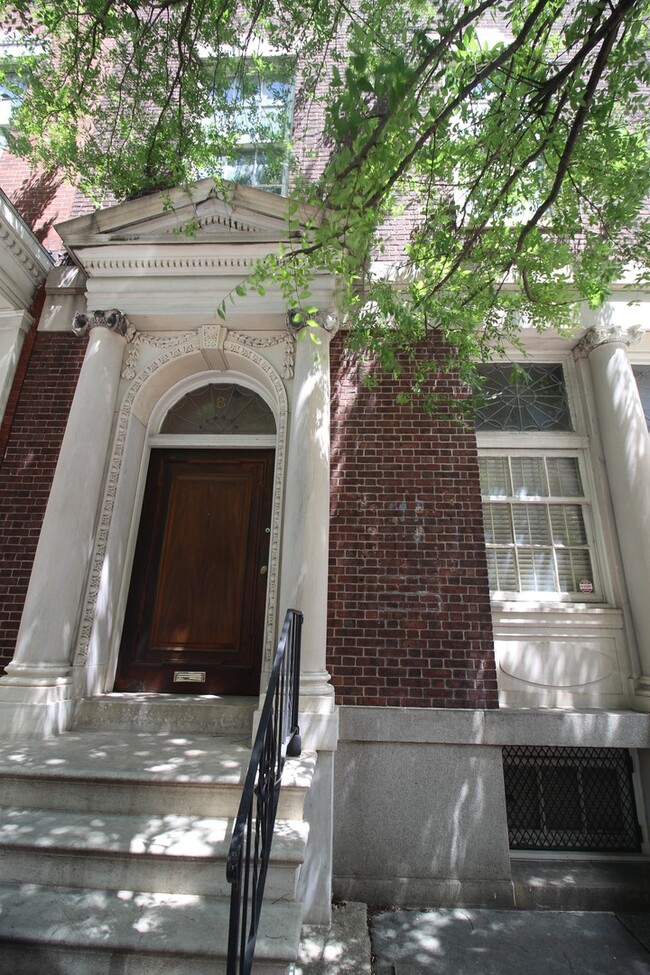 property at 8 W Madison St