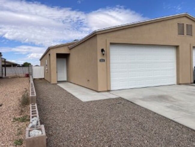 971 Calumet Ave in Kingman, AZ - Building Photo - Building Photo