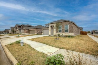 1237 Lackley Dr in Fort Worth, TX - Building Photo - Building Photo
