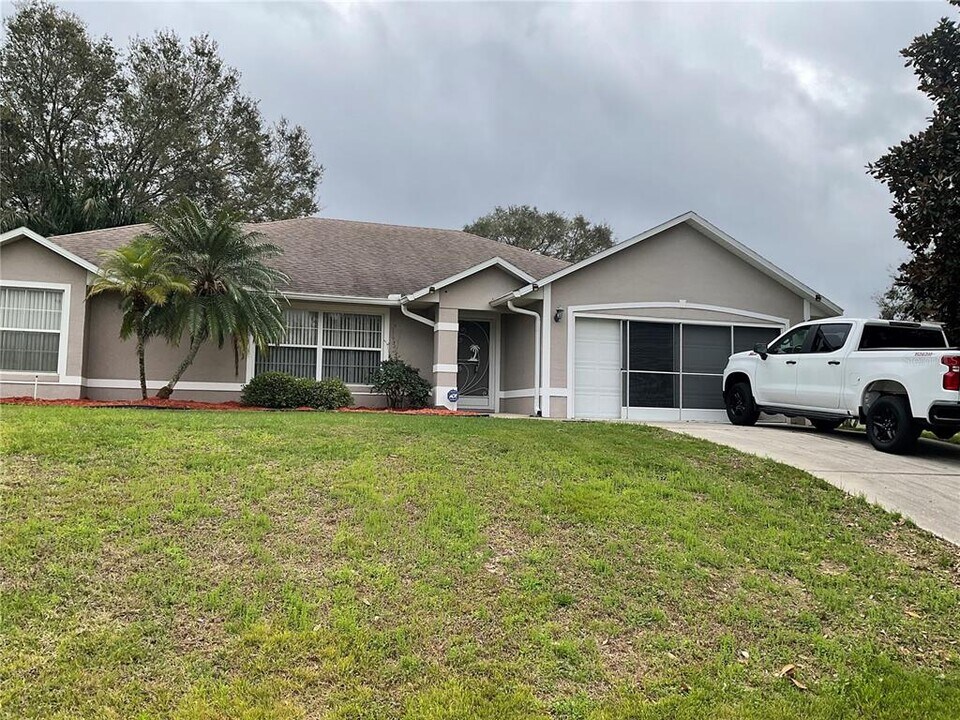 11512 Grand Bay Blvd in Clermont, FL - Building Photo