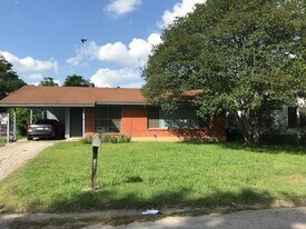 612 Clifford Dr in Austin, TX - Building Photo