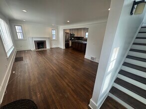 827 Longfellow Ave in Royal Oak, MI - Foto de edificio - Building Photo