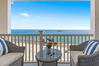 66 Glades Rd in Washington, DC - Foto de edificio - Building Photo