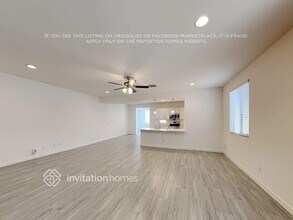 16409 W Questa Dr in Surprise, AZ - Foto de edificio - Building Photo