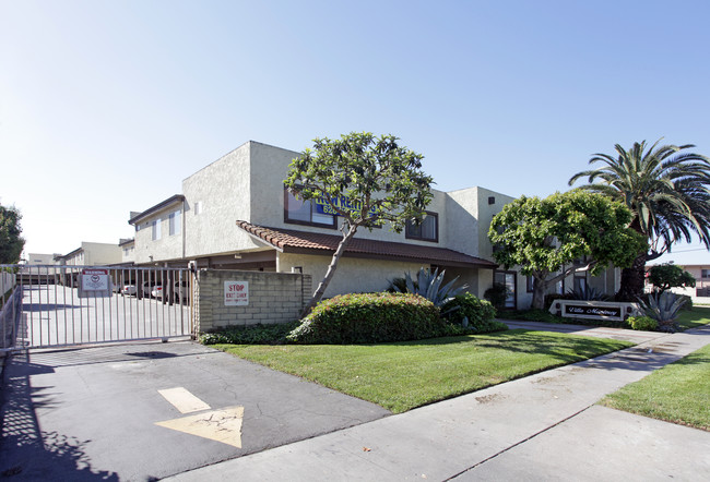 Villa Monterey Apartments in Baldwin Park, CA - Foto de edificio - Other