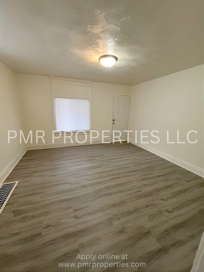 3028 Pratt St in Omaha, NE - Foto de edificio - Building Photo