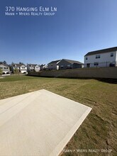 370 Hanging Elm Ln in Fuquay Varina, NC - Building Photo - Building Photo