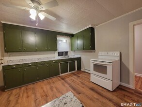 344 Boswell Ave in Norwich, CT - Foto de edificio - Building Photo