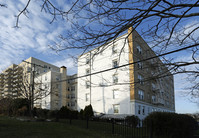 Lake Drive Court in Asbury Park, NJ - Building Photo - Building Photo