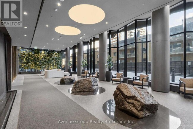 110 Broadway Ave in Toronto, ON - Building Photo - Building Photo