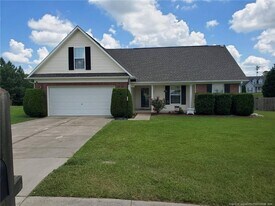 160 Yellowstone Ct in Raeford, NC - Building Photo