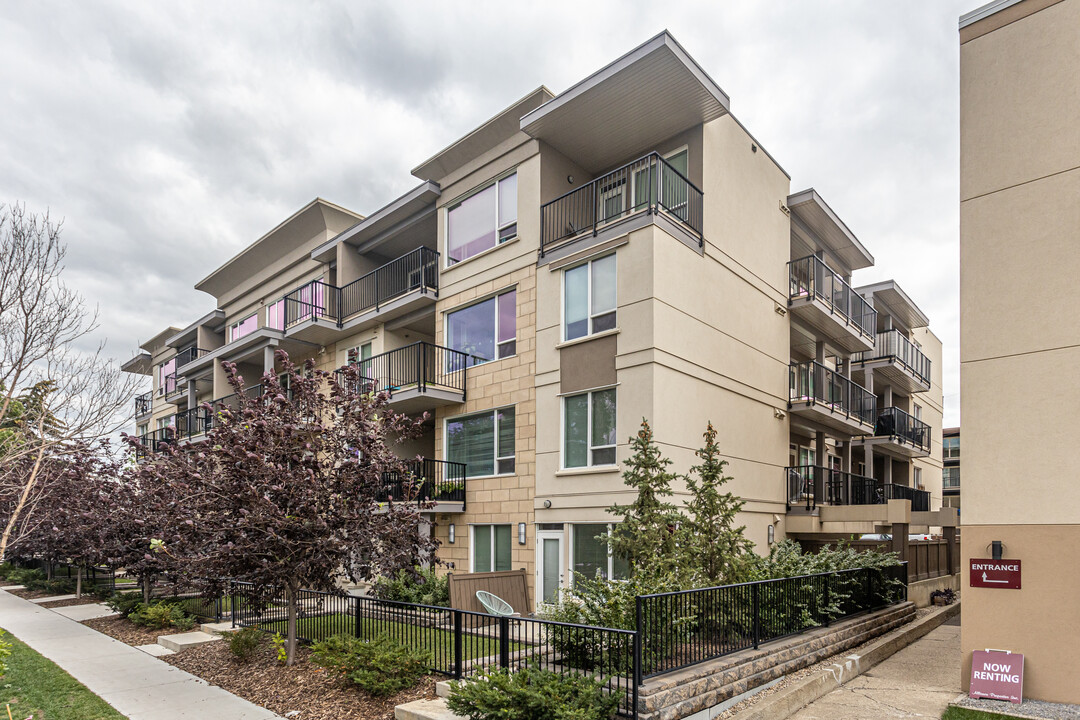 Studio on the Hill in Edmonton, AB - Building Photo