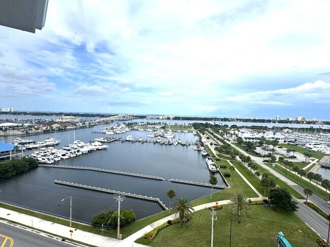 404 S Beach St in Daytona Beach, FL - Building Photo - Building Photo